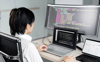 通许 ,php声明和调用变量的符号是什么？